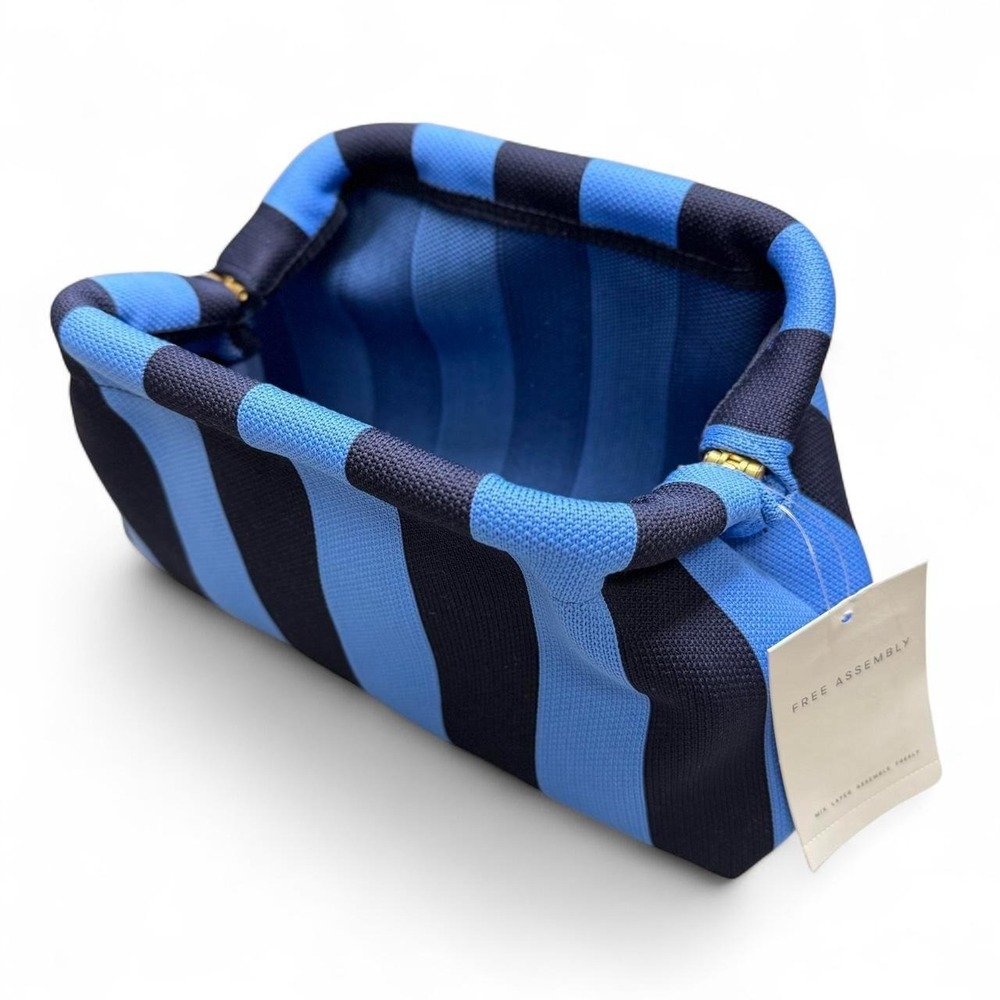 VIRAL Free Assembly Womens Knit Clutch Handbag - Navy/Blue - Picture 4 of 7